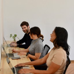 Presencial, remoto o híbrido ¿Cuál es el modelo laboral más eficiente?